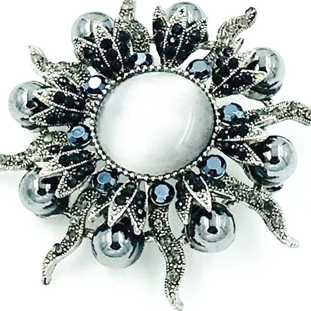 FLOWER SUN BROOCH GLASS CATSEYE CAT'S EYE CATS EYE & GRAY RHINESTONE FAUX PEARLS
